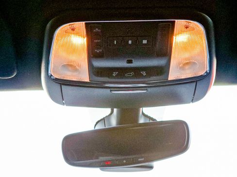 Used 2022 Jeep Grand Cherokee Limited image 22