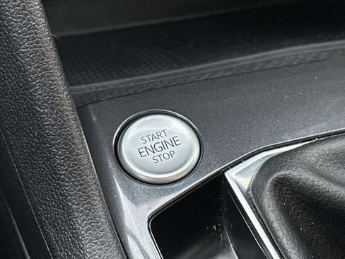 Used 2023 Volkswagen Tiguan SE R-Line image 27