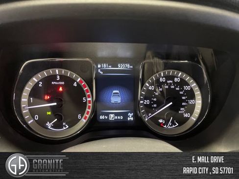 Used 2018 Nissan Titan PRO-4X w/ Pro-4x Convenience Package AWD/4WD image 19