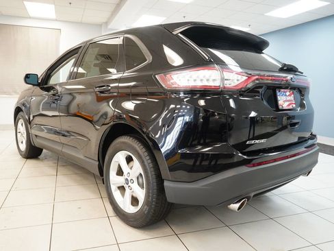 Used 2018 Ford Edge SE image 19