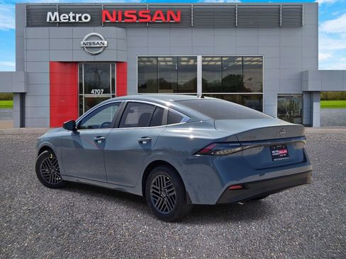 New 2026 Nissan Sentra SV image 4