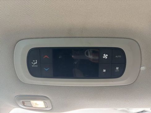 Used 2021 Chrysler Pacifica Limited w/ Premium & Safety Sphere Group AWD/4WD image 33
