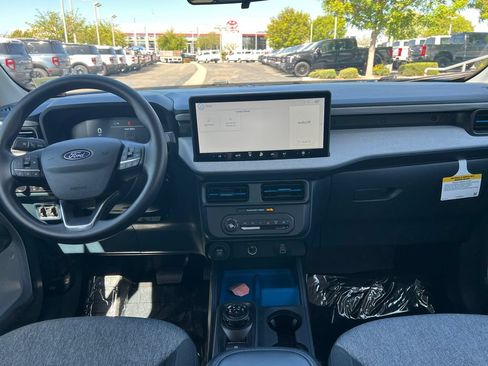 Certified 2025 Ford Maverick XLT w/ 4K Tow Package AWD/4WD image 20