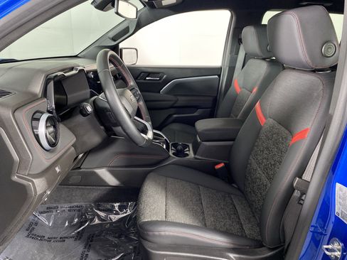 Used 2023 Chevrolet Colorado Z71 w/ Z71 Convenience Package 2 image 16