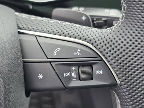 New 2025 Audi SQ8 Prestige image 21