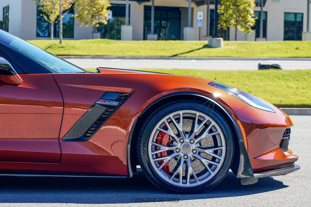 Used 2015 Chevrolet Corvette Z06 w/ Z07 Performance Package RWD image 10