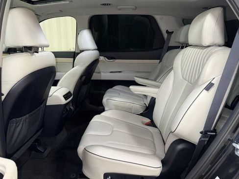 Used 2024 Hyundai Palisade Limited AWD/4WD image 19