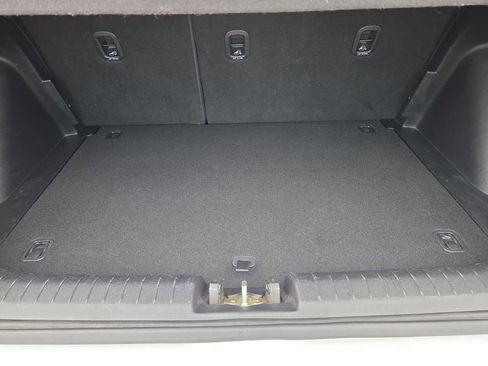 Used 2020 Hyundai Venue SE image 33