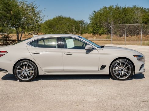 Used 2025 Genesis G70 2.5T image 10