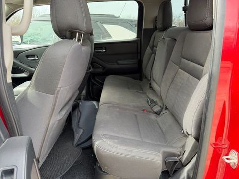 Used 2022 Nissan Frontier SV image 9