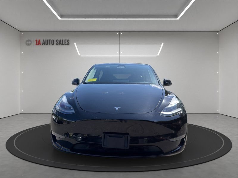 Used 2024 Tesla Model Y Long Range AWD/4WD image 8