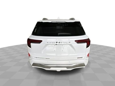 New 2026 GMC Terrain Denali w/ LPO, Floor Liner Package image 7