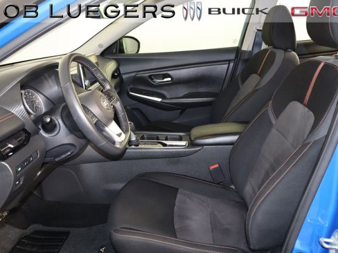 Used 2023 Nissan Sentra SR w/ Electronics Package FWD image 9