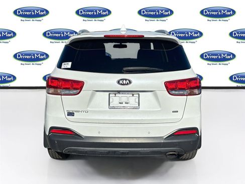 Used 2017 Kia Sorento LX w/ LX Convenience Package image 7