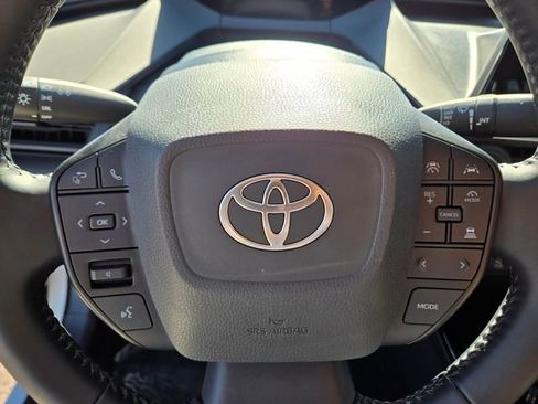 Used 2023 Toyota Prius LE image 19