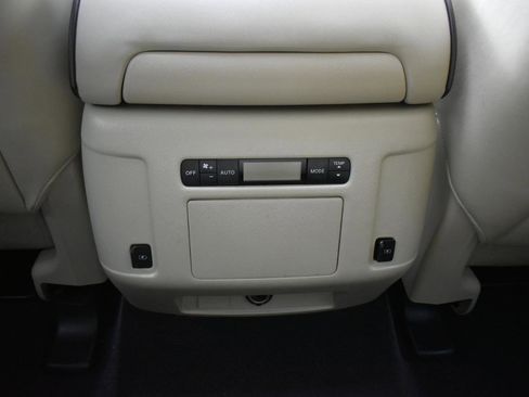 Used 2018 INFINITI QX80 2WD w/ Driver Assistance Package image 43