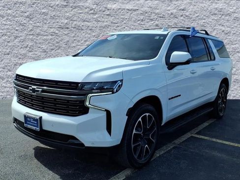 Used 2022 Chevrolet Suburban RST w/ Luxury Package image 4