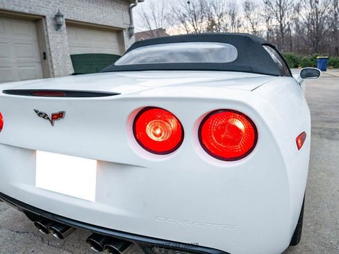 Used 2010 Chevrolet Corvette Convertible w/ Preferred Equipment Group image 43