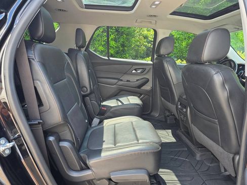 Used 2018 Chevrolet Traverse Premier w/ Redline Edition AWD/4WD image 38