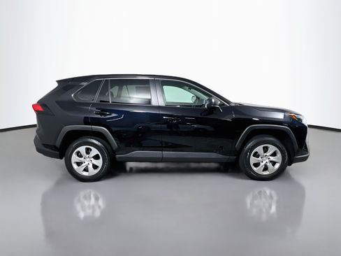 Used 2024 Toyota RAV4 LE AWD/4WD image 3