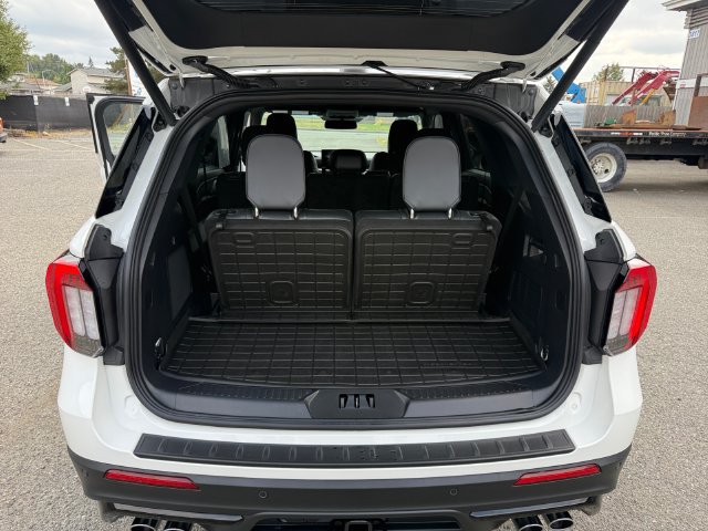 Used 2025 Ford Explorer ST AWD/4WD image 23