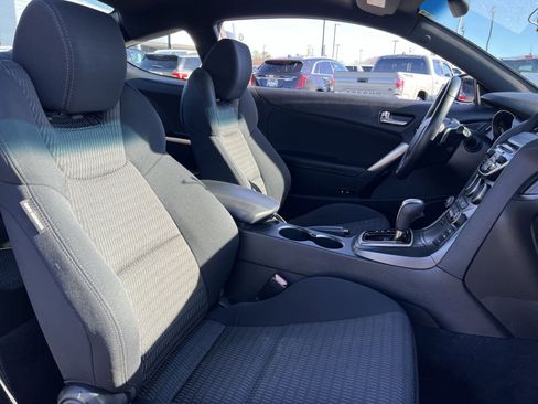 Used 2016 Hyundai Genesis 3.8 image 23