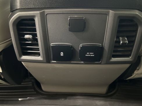 Used 2018 Ford F150 XLT w/ Equipment Group 302A Luxury image 27