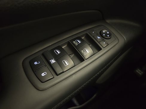 Certified 2018 Jeep Grand Cherokee High Altitude AWD/4WD image 28