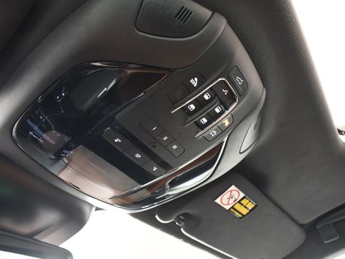 Used 2021 Maserati Levante S image 32