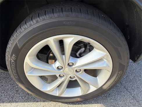 Used 2023 Buick Encore GX Preferred w/ Cold Weather Comfort Package image 19