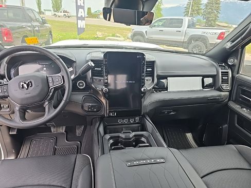 New 2025 RAM 2500 Limited image 16