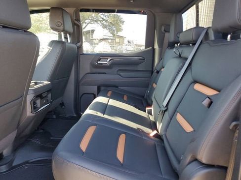 New 2026 GMC Sierra 1500 AT4 w/ Technology Package AWD/4WD image 13