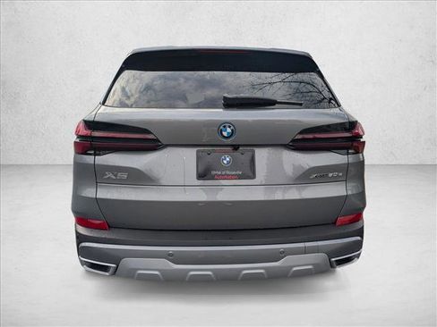 Used 2026 BMW X5 xDrive50e AWD/4WD image 7