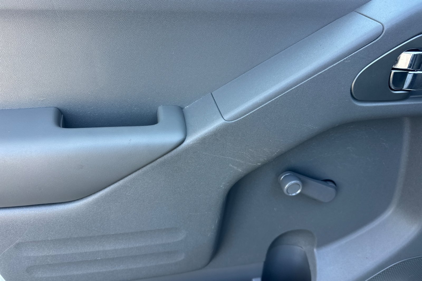 Used 2019 Nissan Frontier S RWD image 11