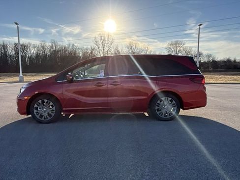 New 2026 Honda Odyssey Touring image 17