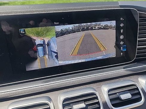 Used 2021 Mercedes-Benz GLE 350 4MATIC image 3