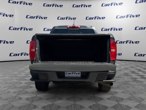 Used 2017 Chevrolet Colorado LT w/ LT Convenience Package AWD/4WD image 9