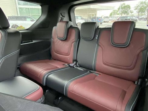 New 2026 INFINITI QX80 Autograph AWD/4WD image 11