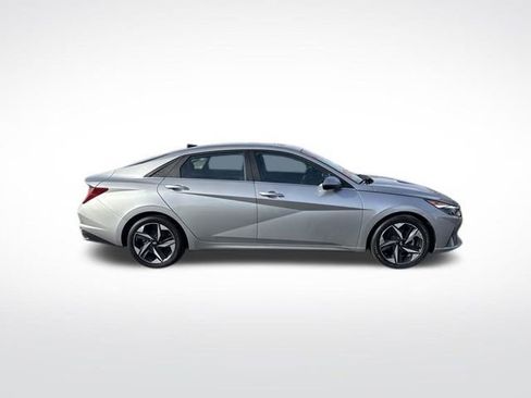 Used 2021 Hyundai Elantra SEL w/ Convenience + Premium Package image 6