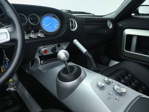 Used 2006 Ford GT image 35