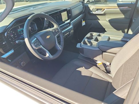 New 2026 Chevrolet Silverado 1500 LT image 3