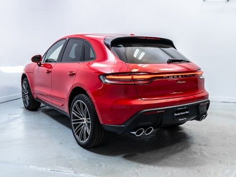 Used 2025 Porsche Macan image 3