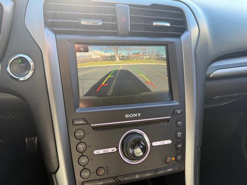 Used 2016 Ford Fusion Titanium image 12