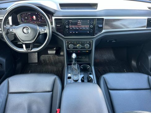 Used 2019 Volkswagen Atlas SEL image 3