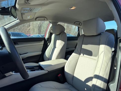Used 2018 Honda Accord LX image 14
