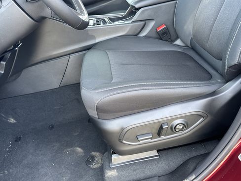 New 2025 Jeep Grand Cherokee Laredo X image 9