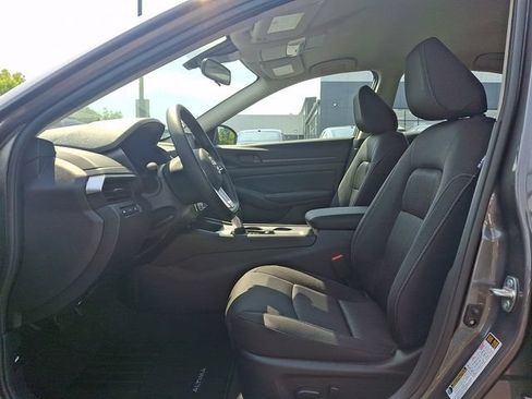 New 2026 Nissan Altima 2.5 SV AWD/4WD image 6
