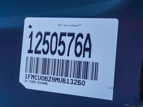 Used 2021 Ford Escape SE image 31