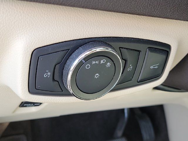 Used 2017 Lincoln MKC Reserve w/ Lincoln MKC Climate Package AWD/4WD image 11