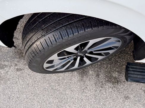 Used 2023 Lincoln Navigator Reserve image 29